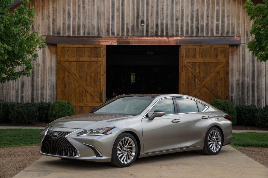  Lexus ES350 2018 года  (NA) (фото 1 из 15)